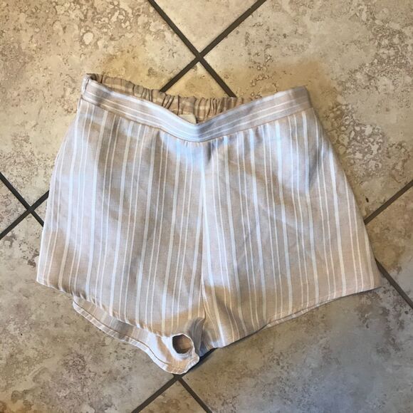 revolve by the way tan white striped shorts - Picture 2 of 5